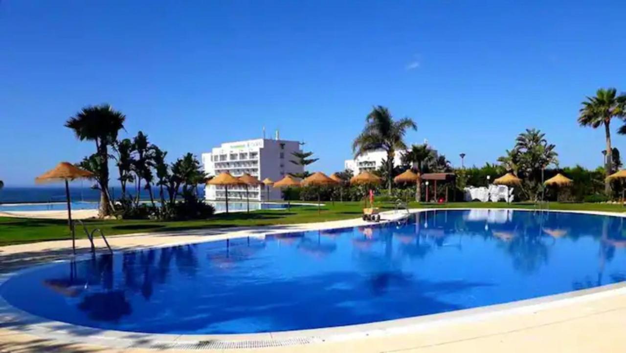 Beachfront Complex El Coloso Views,Pools,Parking Benalmadena Costa Exterior foto